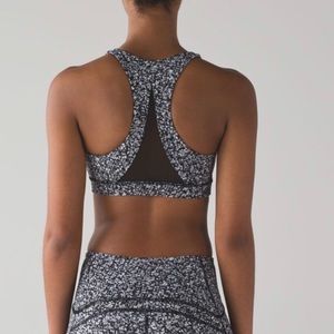 Lululemon Invigorate Bra